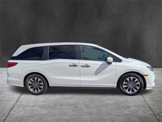 Photo of 2024 Platinum White Pearl Honda Odyssey