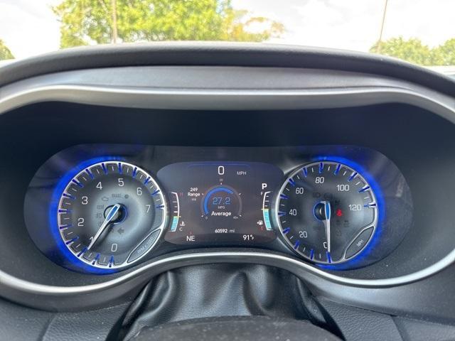 Photo of 2022 Brilliant Black Crystal Pearlcoat Chrysler Pacifica