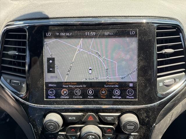 Photo of 2020 Velvet Red Pearlcoat Jeep Grand Cherokee