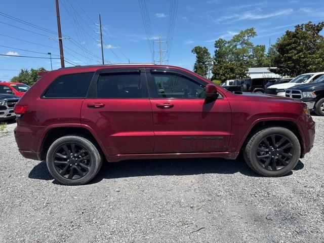 Photo of 2020 Velvet Red Pearlcoat Jeep Grand Cherokee