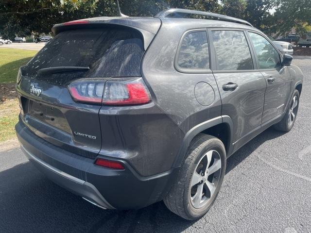 Photo of 2022 Granite Crystal Clearcoat Metallic Jeep Cherokee