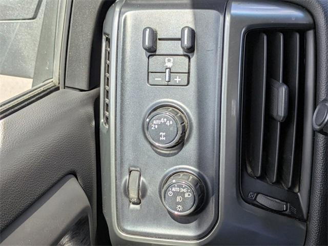 Photo of 2018 Iridescent Pearl Tricoat Chevrolet Silverado 1500