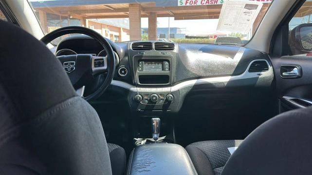 Photo of 2016 Silver Dodge Journey