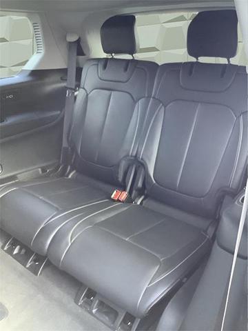Photo of 2021 Bright White Clearcoat Jeep Grand Cherokee L