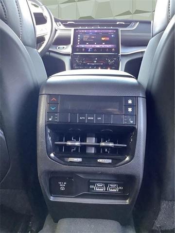 Photo of 2021 Bright White Clearcoat Jeep Grand Cherokee L