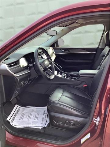 Photo of 2022 Velvet Red Pearlcoat Jeep Grand Cherokee