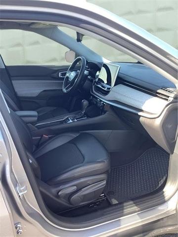 Photo of 2022 Billet Silver Metallic Clearcoat Jeep Compass