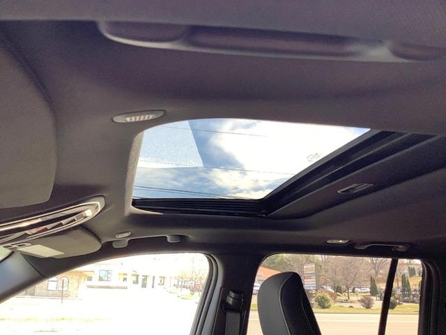 Photo of 2025 Bright White Jeep Grand Cherokee