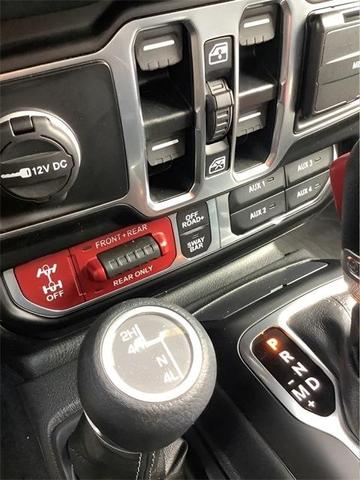 Photo of 2024 Granite Crystal Clearcoat Metallic Jeep Wrangler