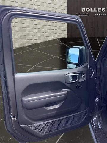 Photo of 2024 Granite Crystal Clearcoat Metallic Jeep Wrangler
