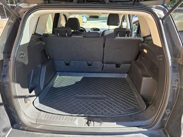 Photo of 2016 Shadow Black Ford Escape