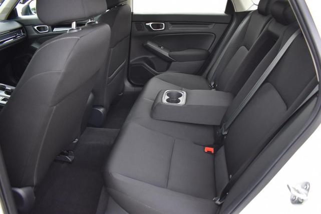 Photo of 2022 Platinum White Pearl Honda Civic