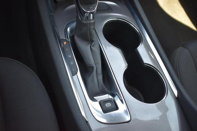 Photo of 2023 Summit White Chevrolet Malibu