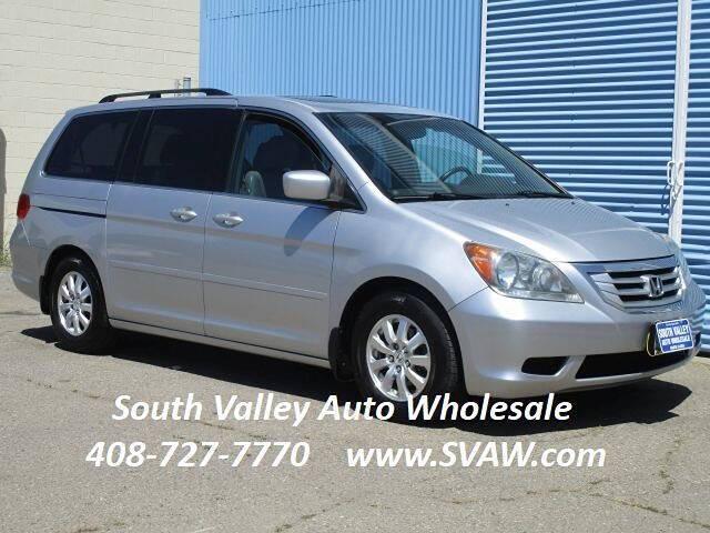 Photo of 2010 Alabaster Silver Metallic Honda Odyssey