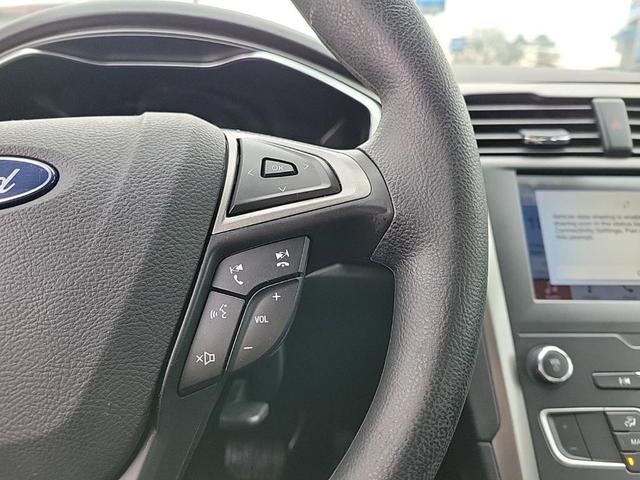 Photo of 2019 Silver Ford Fusion