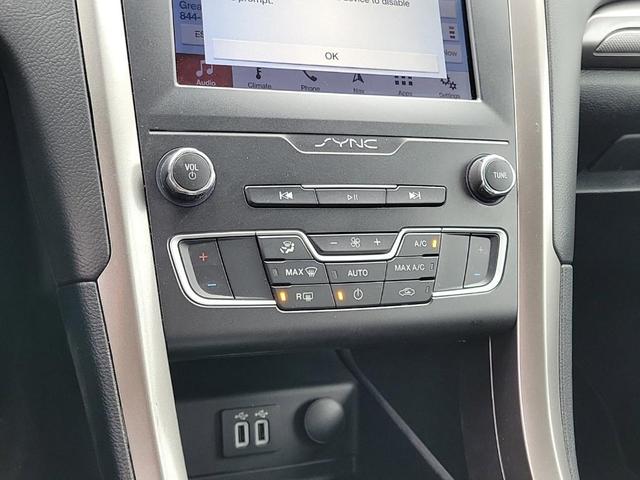 Photo of 2019 Silver Ford Fusion