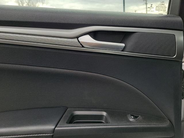 Photo of 2019 Silver Ford Fusion