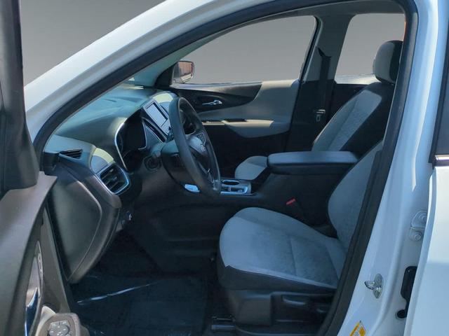 Photo of 2022 Summit White Chevrolet Equinox