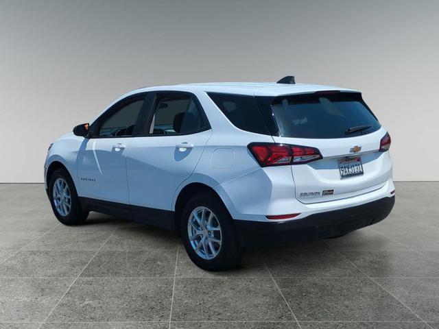 Photo of 2022 Summit White Chevrolet Equinox