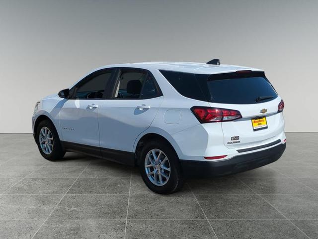 Photo of 2023 Summit White Chevrolet Equinox