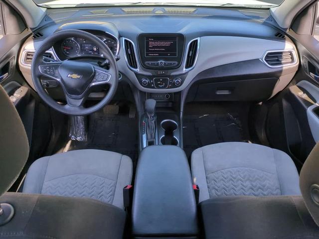 Photo of 2023 Summit White Chevrolet Equinox
