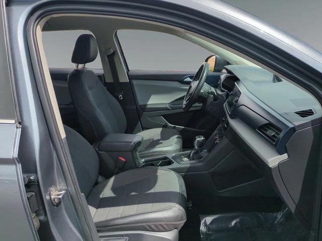 Photo of 2022 Platinum Gray Metallic Volkswagen Taos