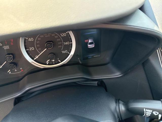 Photo of 2022 Classic Silver Metallic Toyota Corolla
