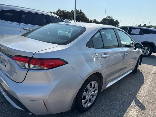 Photo of 2022 Classic Silver Metallic Toyota Corolla