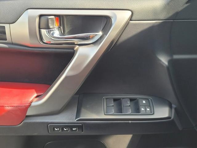 Photo of 2023 Atomic Silver Lexus GX 460