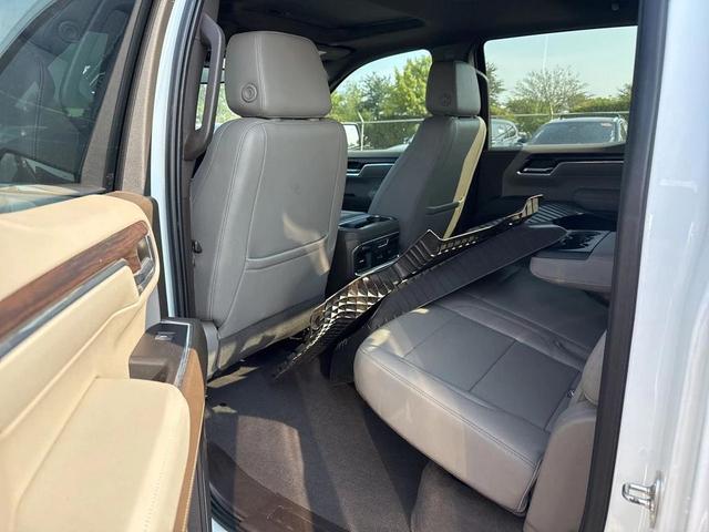 Photo of 2022 Summit White GMC Sierra 1500