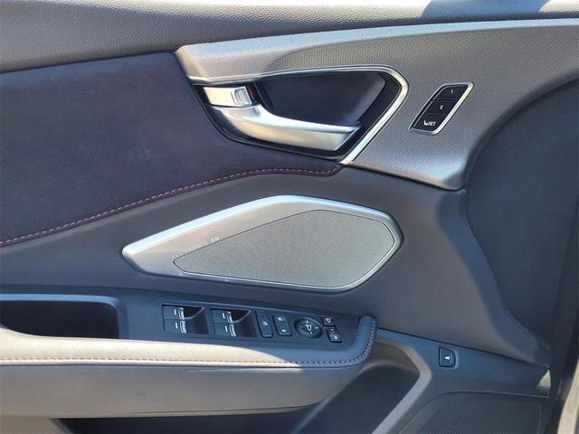 Photo of 2023 Lunar Silver Acura RDX