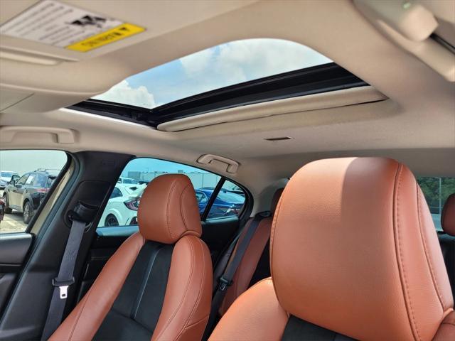 Photo of 2024 Zircon Sand Metallic Mazda Mazda3