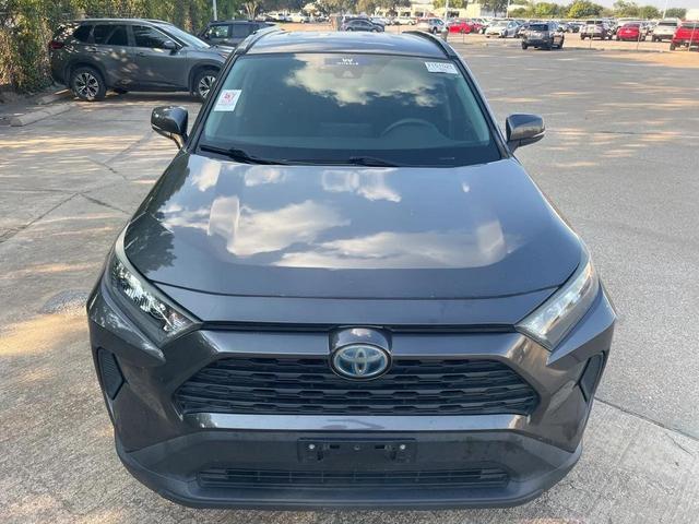 Photo of 2019 Magnetic Gray Metallic w Black Roof Toyota RAV4 Hybrid