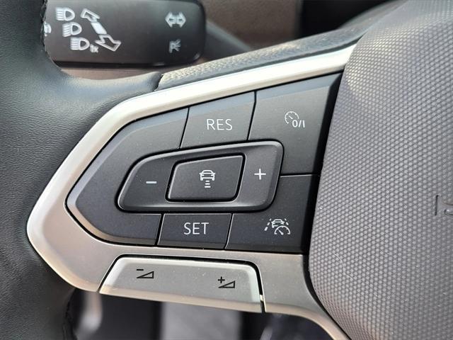 Photo of 2024 Pure White Volkswagen Tiguan