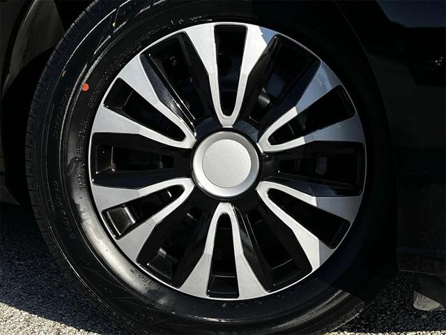 Photo of 2023 Super Black Nissan Altima