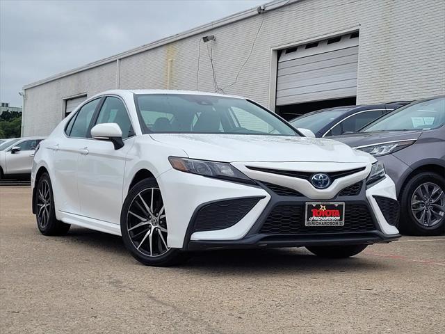 2024 Toyota Camry Hybrid
