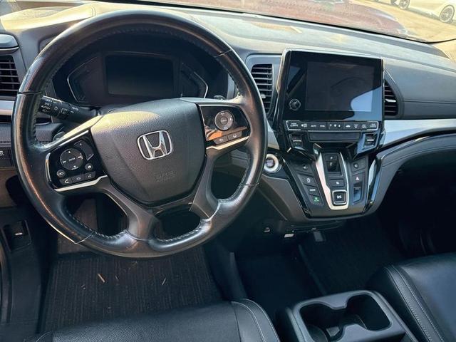Photo of 2022 Lunar Silver Metallic Honda Odyssey