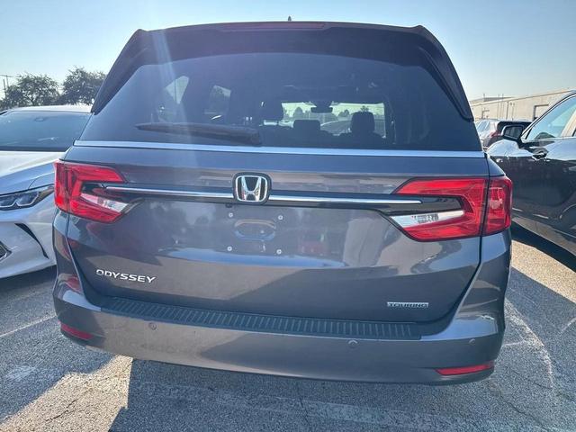 Photo of 2022 Lunar Silver Metallic Honda Odyssey