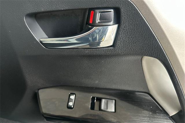 Photo of 2018 Silver Sky Metallic Toyota RAV4 Hybrid