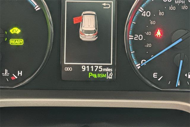 Photo of 2018 Silver Sky Metallic Toyota RAV4 Hybrid