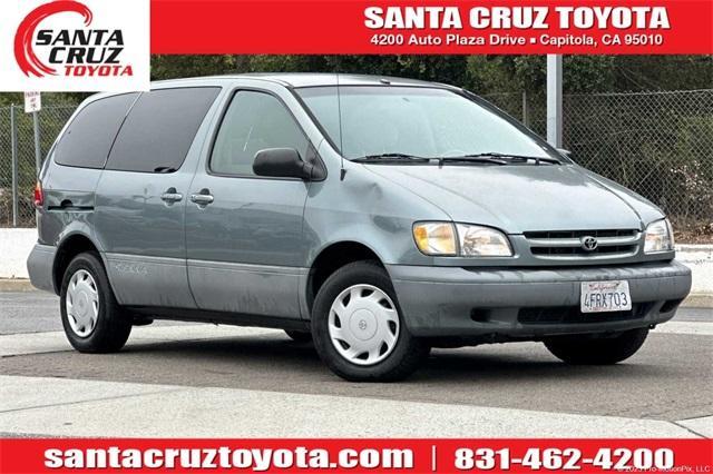 1999 Toyota Sienna