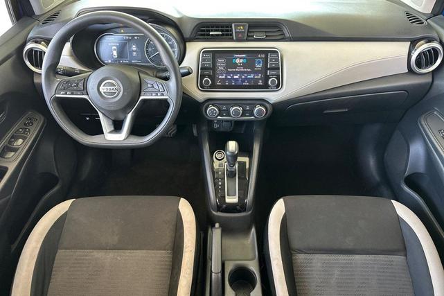 Photo of 2021 Electric Blue Metallic Nissan Versa