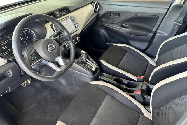 Photo of 2021 Electric Blue Metallic Nissan Versa