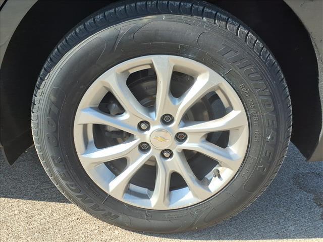 Photo of 2018 Nightfall Gray Metallic Chevrolet Equinox