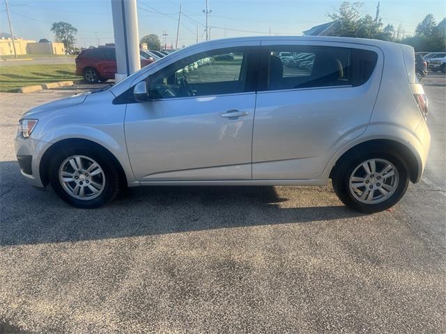 Photo of 2015 Silver Ice Metallic Chevrolet Sonic