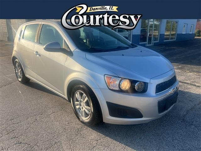 Photo of 2015 Silver Ice Metallic Chevrolet Sonic
