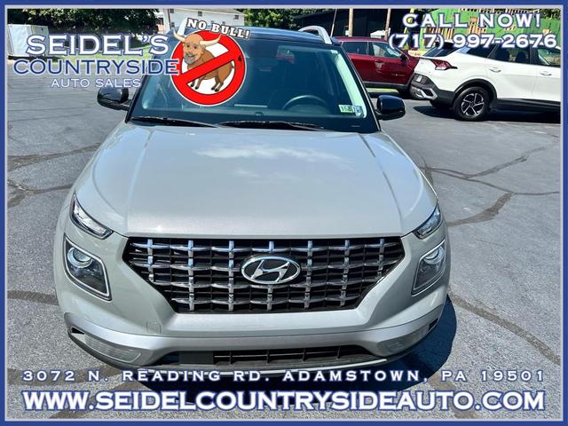 Photo of 2022 Galactic Gray Hyundai VENUE