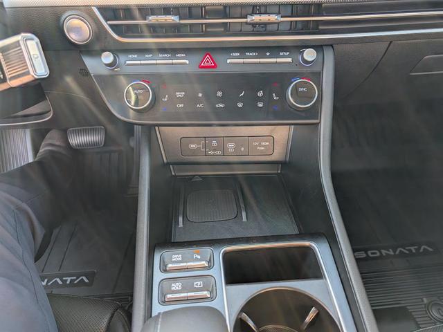 Photo of 2024 Carbon Blue Hyundai SONATA Hybrid