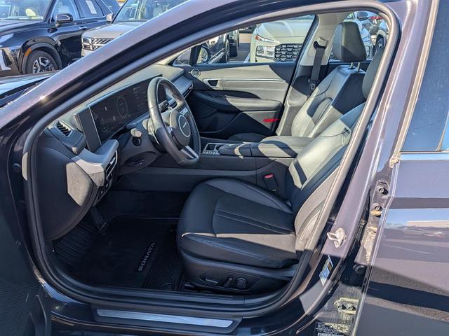 Photo of 2024 Carbon Blue Hyundai SONATA Hybrid