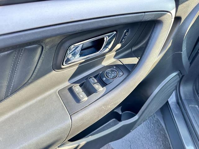 Photo of 2016 Gray Ford Taurus